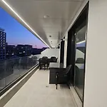شقة Sunrise Seaview Grand Terrace *