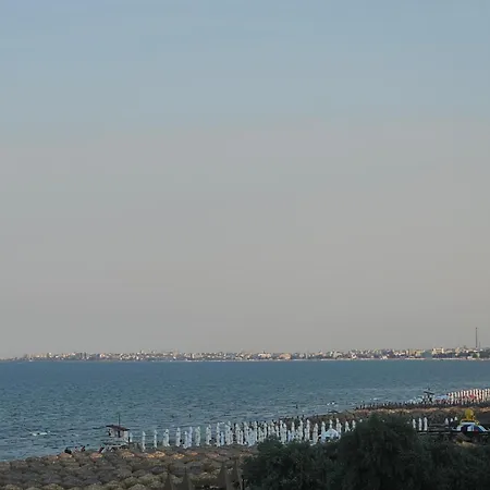 Sunrise Seaview Grand Terrace Apartment *